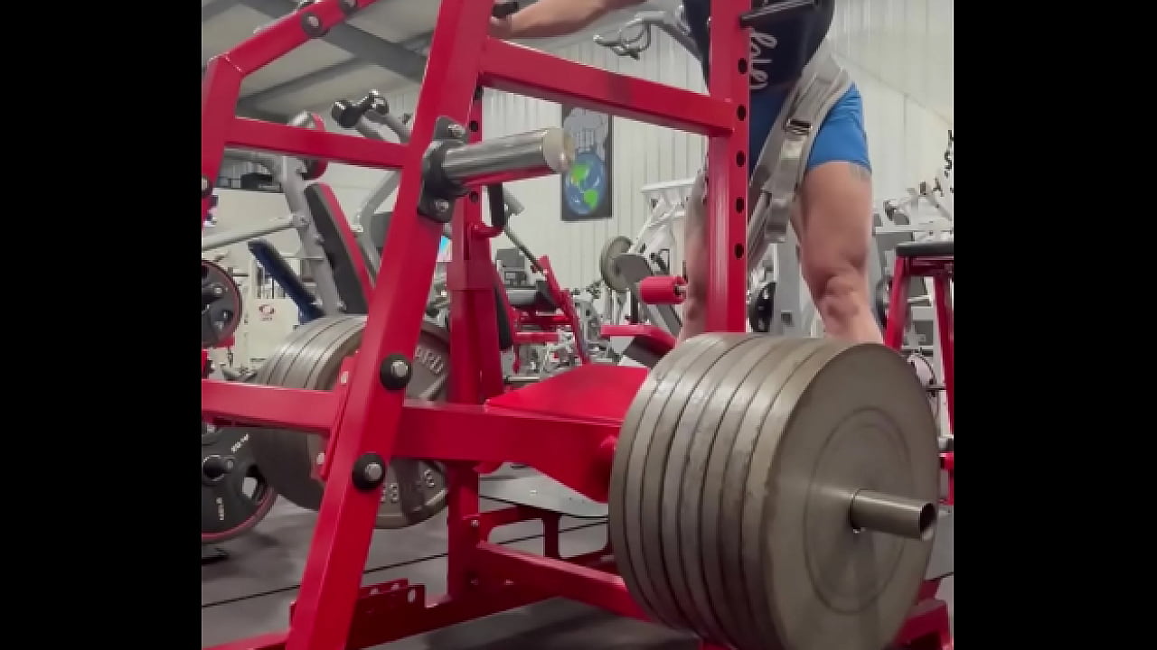 I only got 2...but at 720# that&rsquo;s progress  I&rsquo;ll take it! Lady Oyanka I always think a you for some reason w...