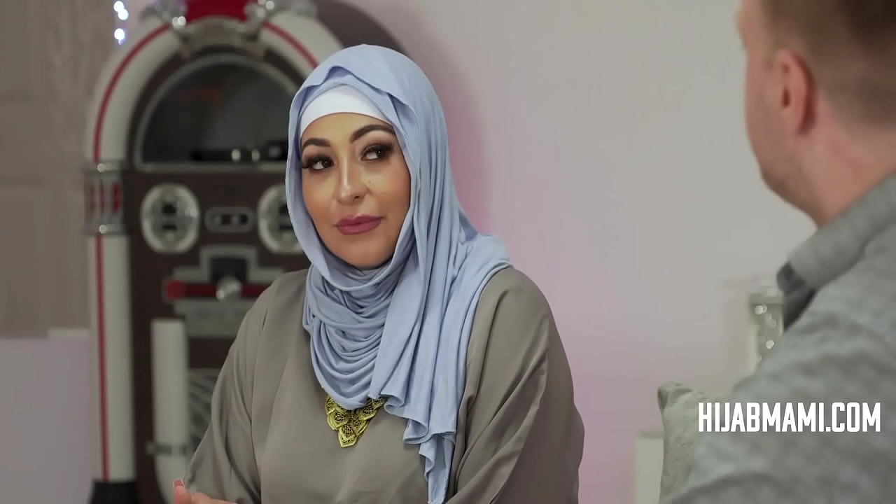 MILF In Hijab's Vacation Temptation