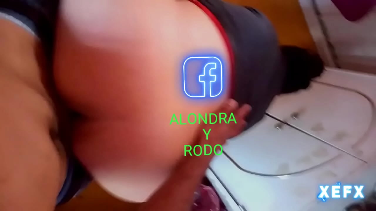 Mi nalgonacita alondra mostrando sus nalgotas