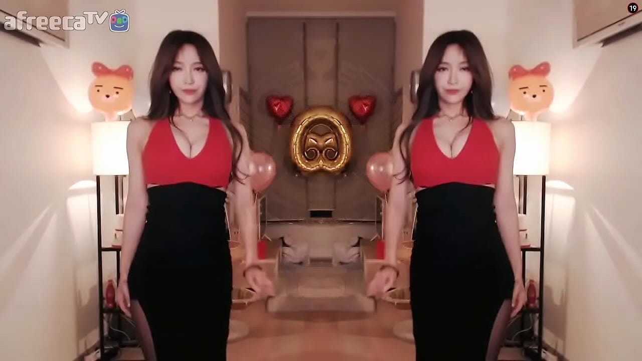 Korean girl sexy dance