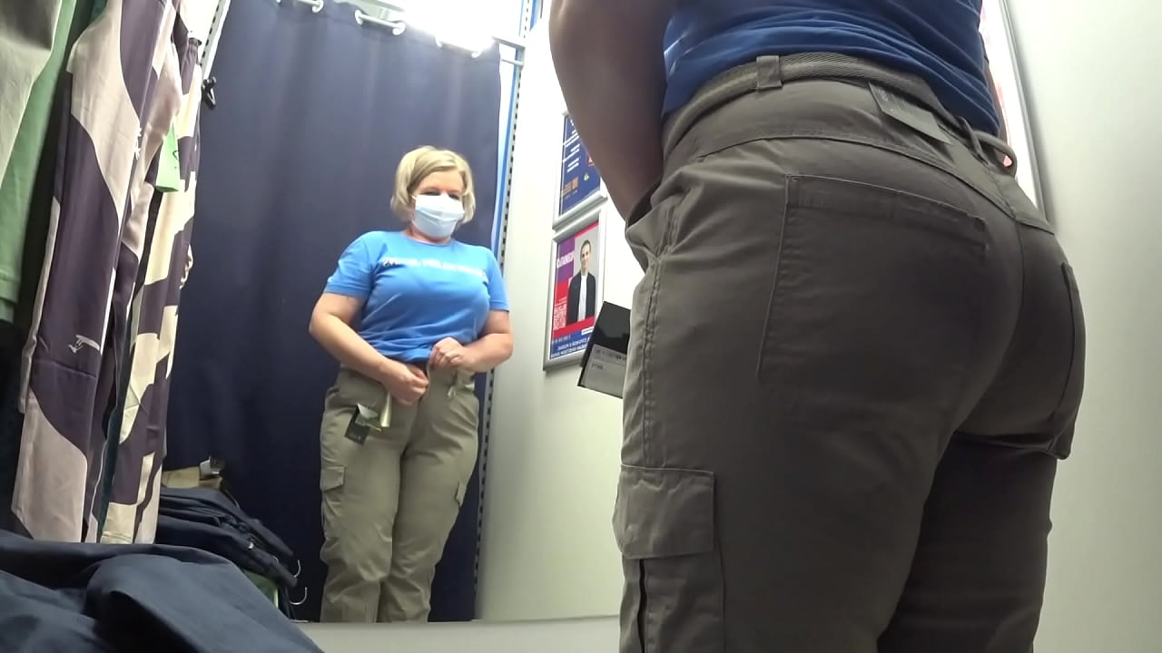 The camera in the fitting room caught a big ass in white panties. Curvy milf tries on pants. PAVG. Amateur fetish.