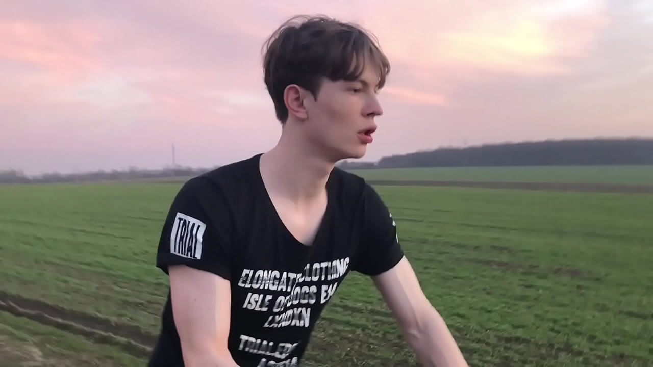 Hello spring ! 1 - trip , 2- cums Hot BOY Big cock