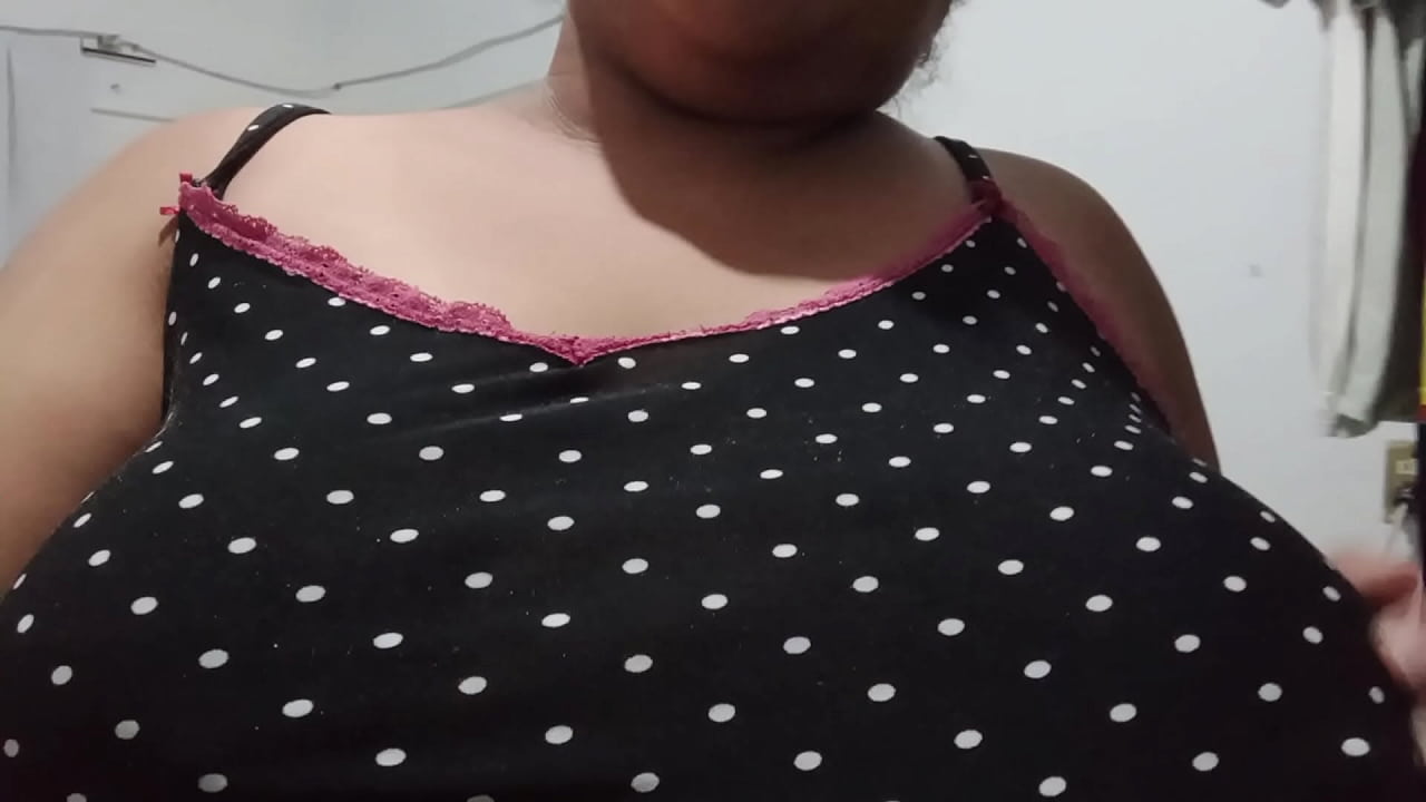 Maestra me manda v&iacute;deo ense&ntilde;ando tetas por error