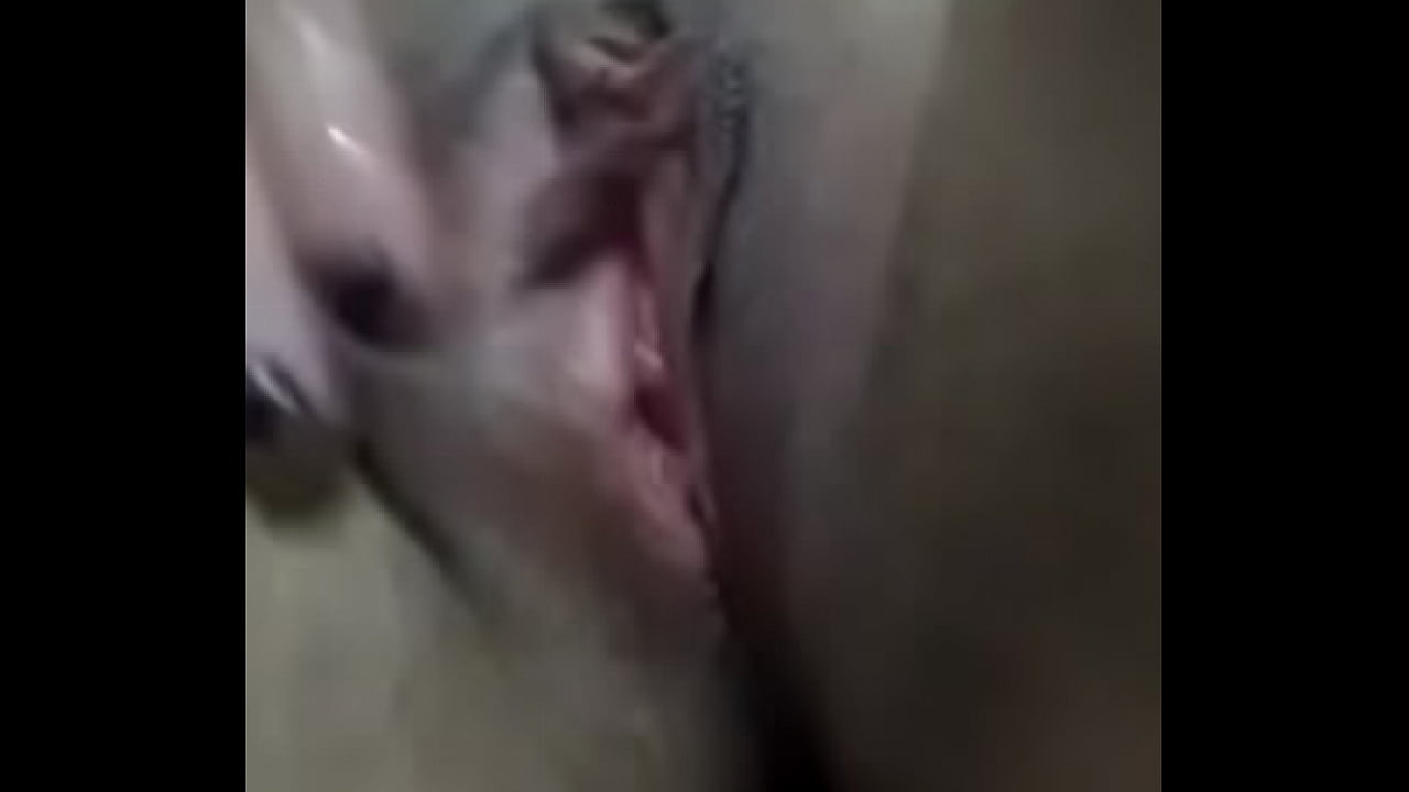 Buceta linda e deliciosa encharcadinha