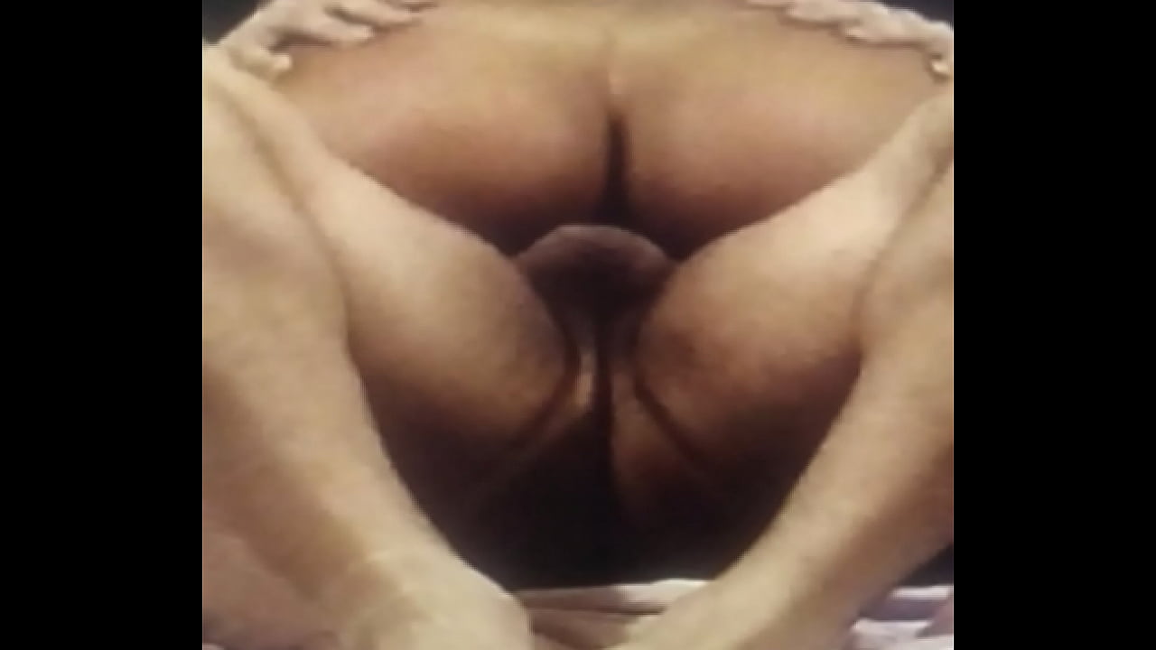 A minha esposa quer uma rola grossa na bunda