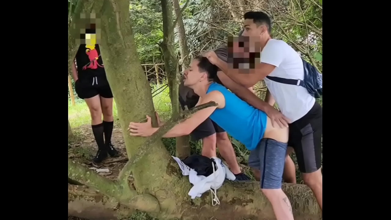 O MEU NOME &Eacute; ANDR&Eacute;, TENHO 18 ANINHOS E GOSTO MUITO DE IR AO PARQUE, MAMAR ROLA E DAR O CUZINHO PARA HOMEM CASADO. ME SINTO UMA PROSTITUTA COMPLETA QUANDO TODOS SE SATISFAZEM DENTRO DE MIM.