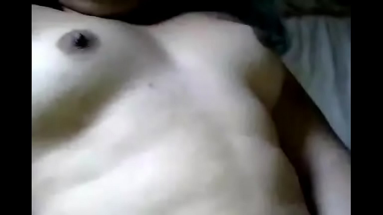 Mi flaka metiendose el dedo