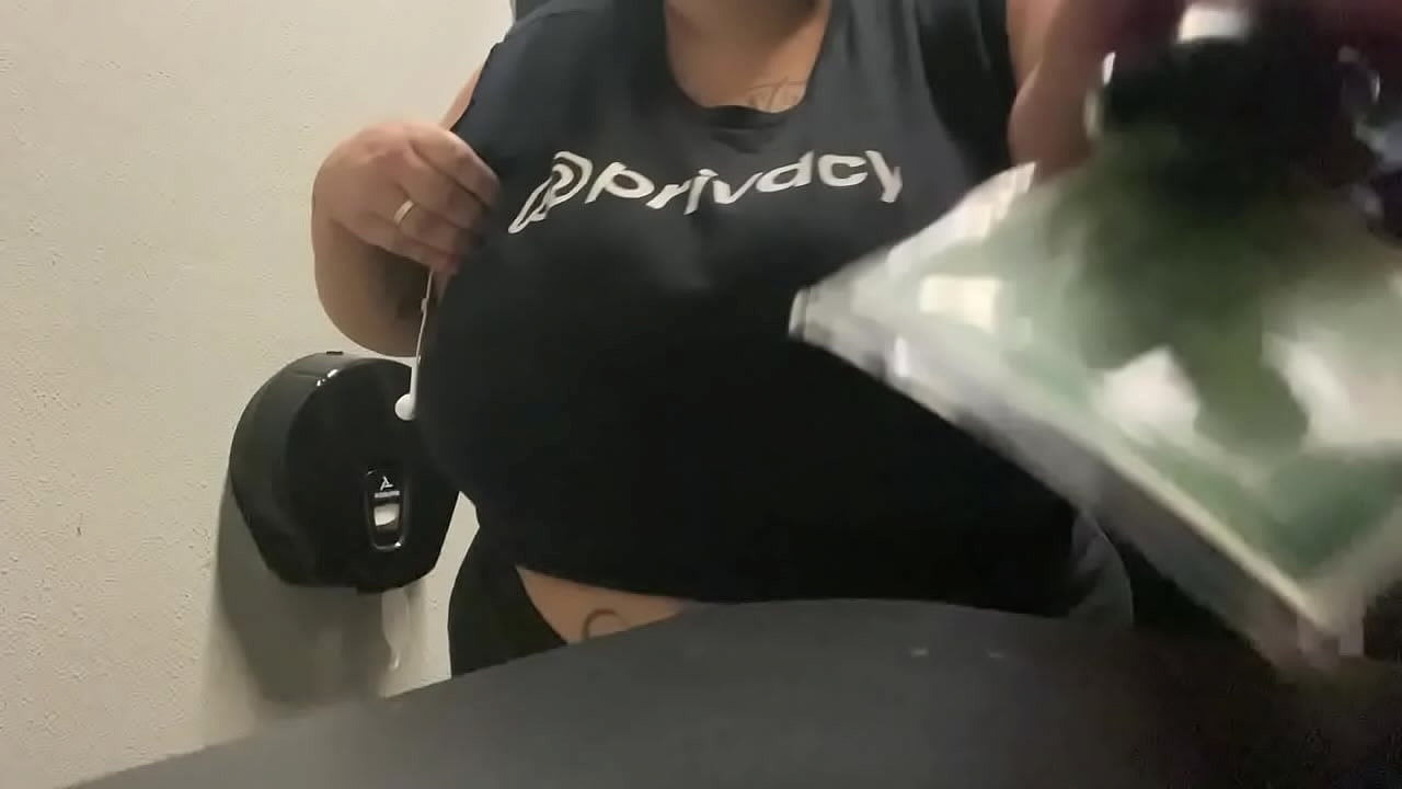 Exibicionista safada