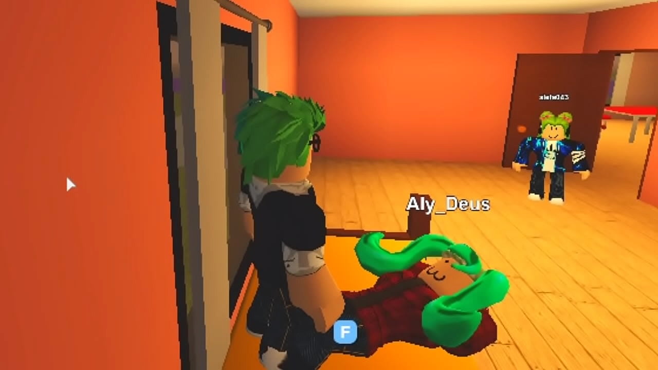 Irm&atilde;o corno flagra irm&atilde;os transando