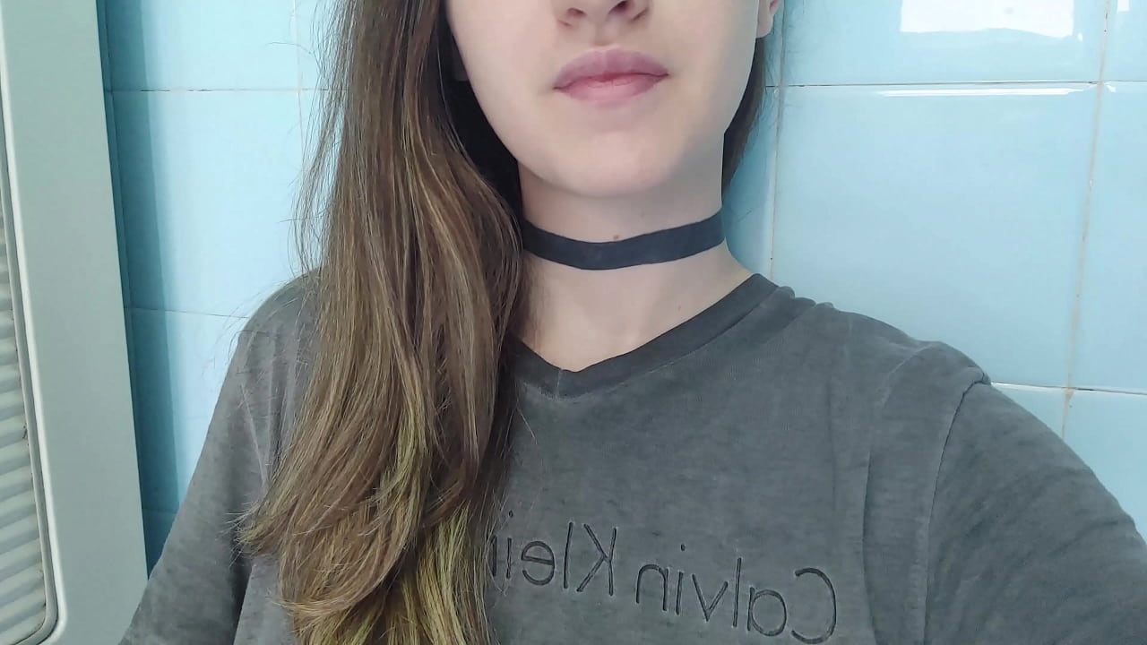 Alice Underground - I went to the GYM with a buttplug and sucked it clean later