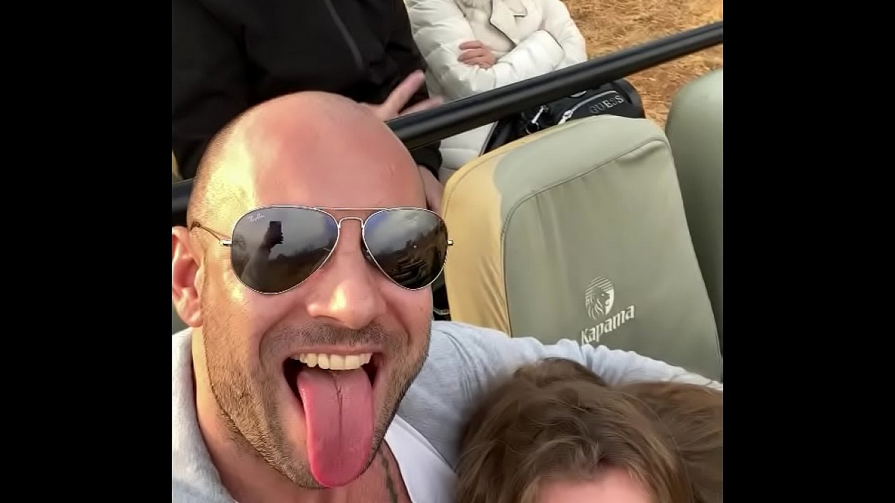 pUBLIC BLOWJOB IN SAFARI-I SUCK HIS COCK,HE CUM AND I SWALLOW ALL HIS SPERM