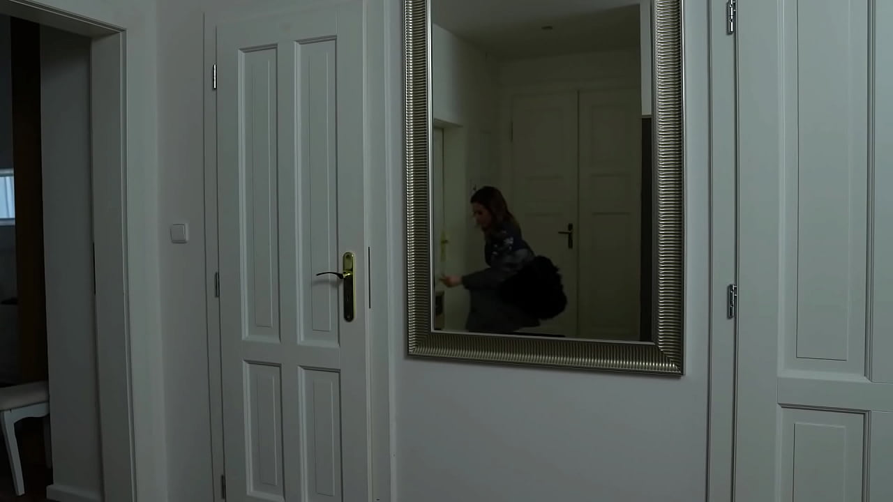 Open the door, I NEED TO PEE