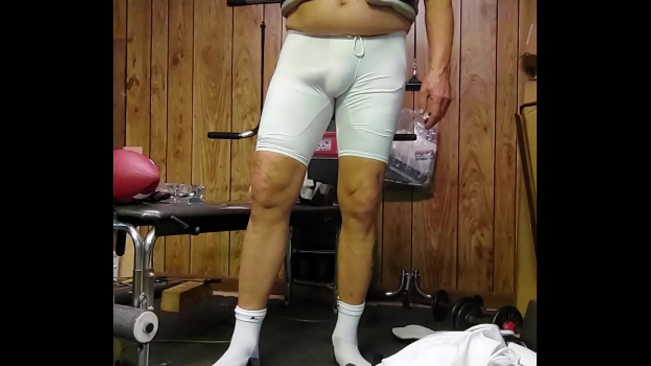 Demonstration of tight football shorts without pads