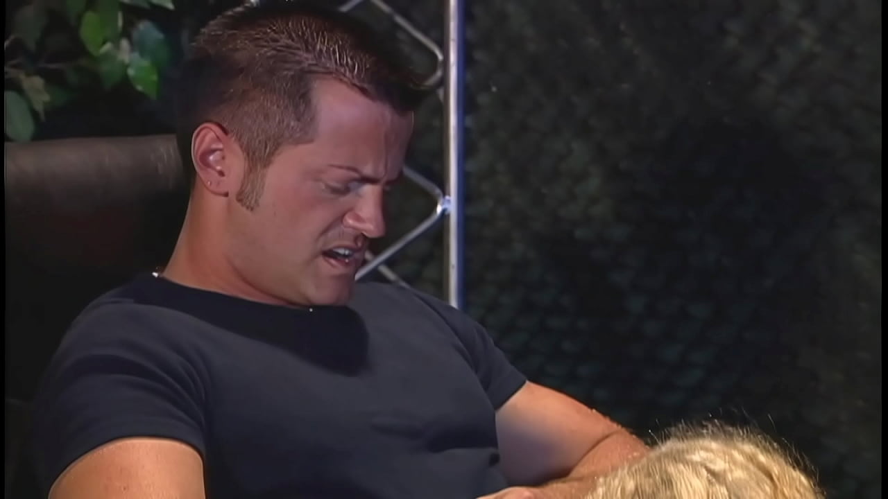 This tragic blonde had a great body and a nice set of natural cans before her agent...