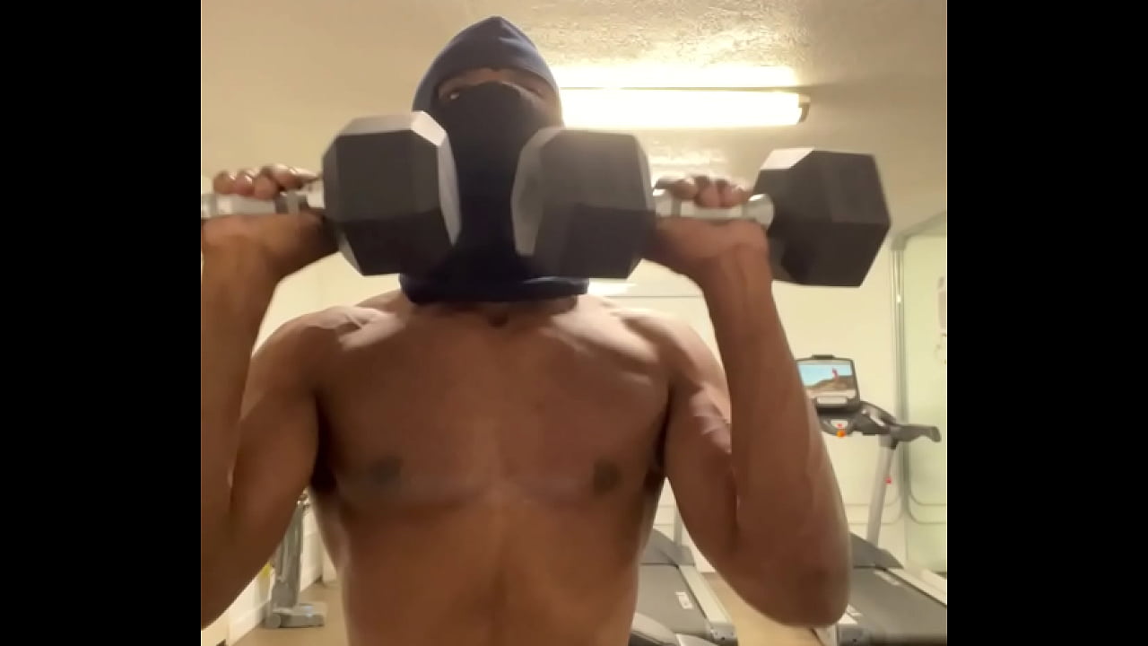 Working out my Neck and shoulders for the ladies!