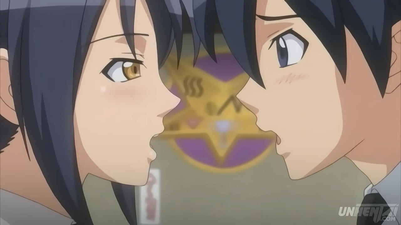 Colegiala Jovencita Ense&ntilde;a sus Bragitas a su Compa&ntilde;ero - Hentai Sin Censura