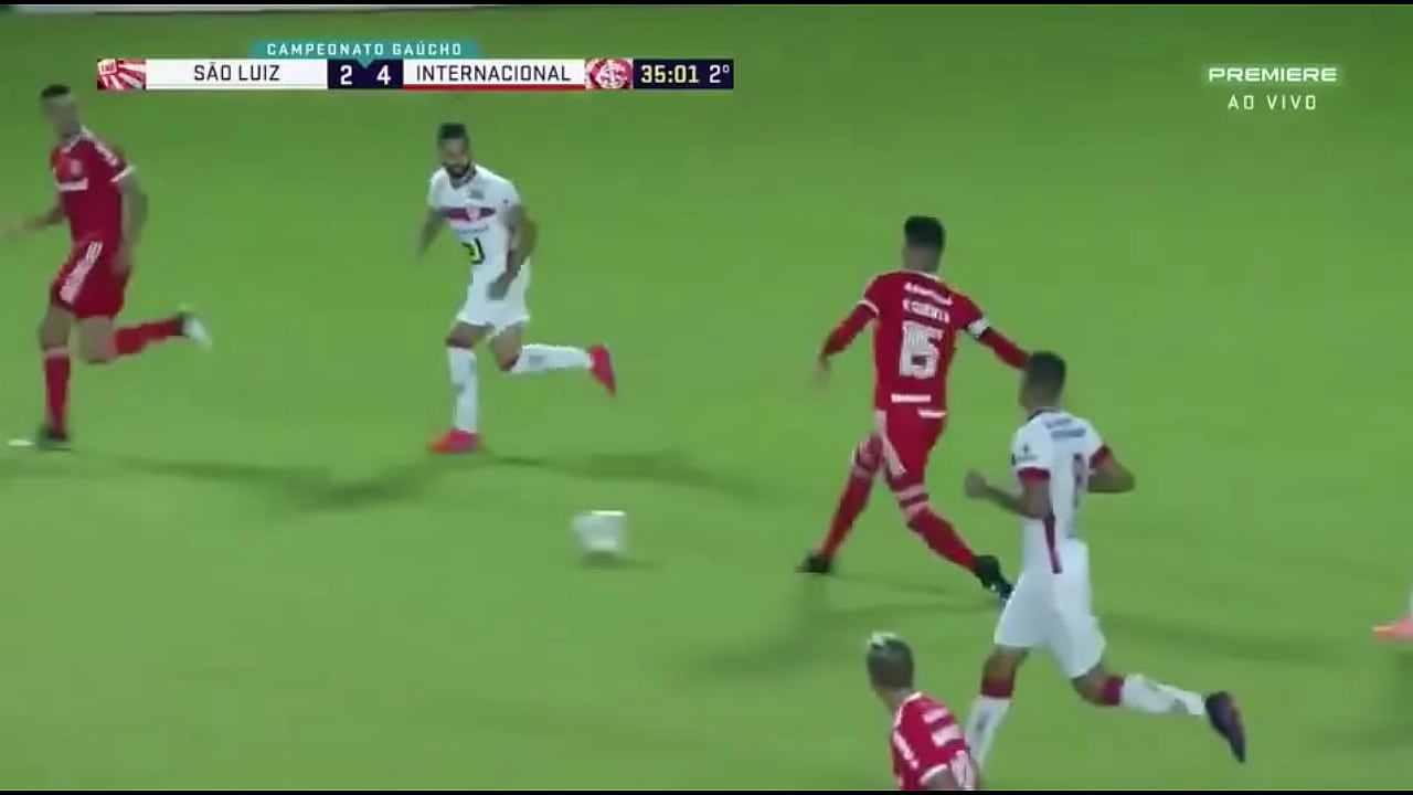 VICTOR CUESTA HUMILHANDO JOGADOR DO S&Atilde;O LUIZ