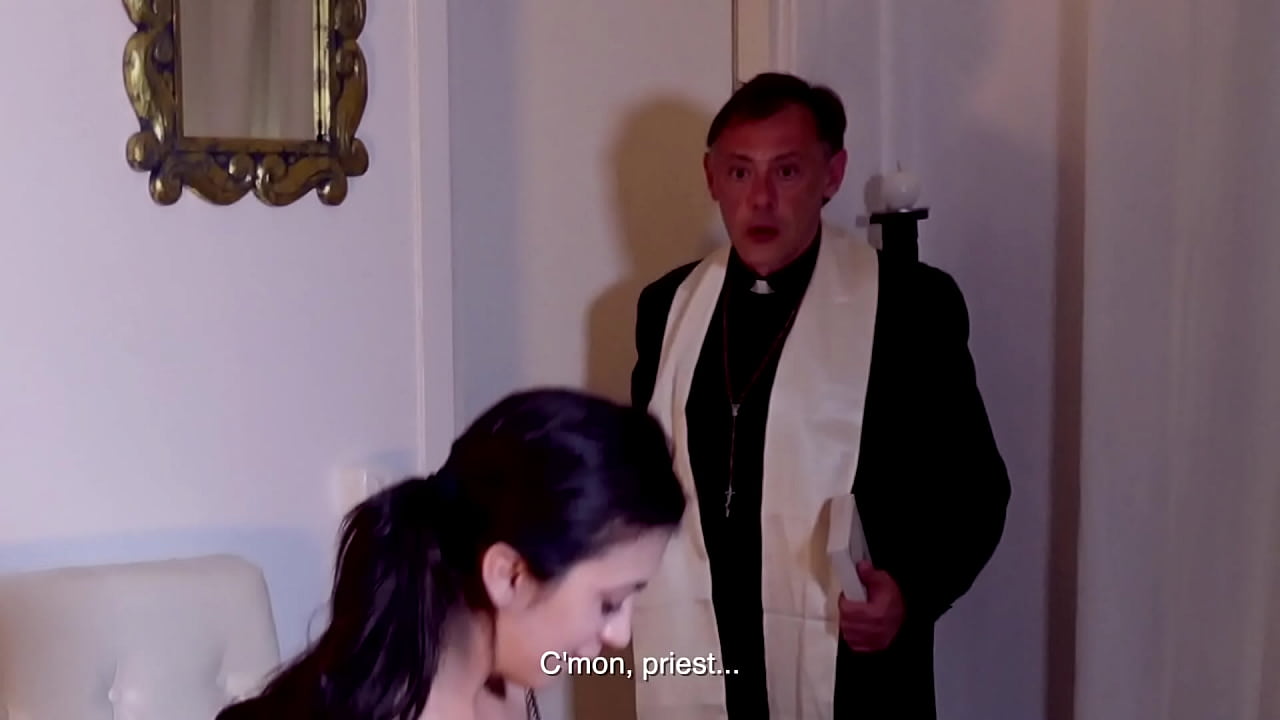 DON MAZZA ESORCIZZA L'INDEMONIATA PORNOSTAR FRANCESCA PALMA