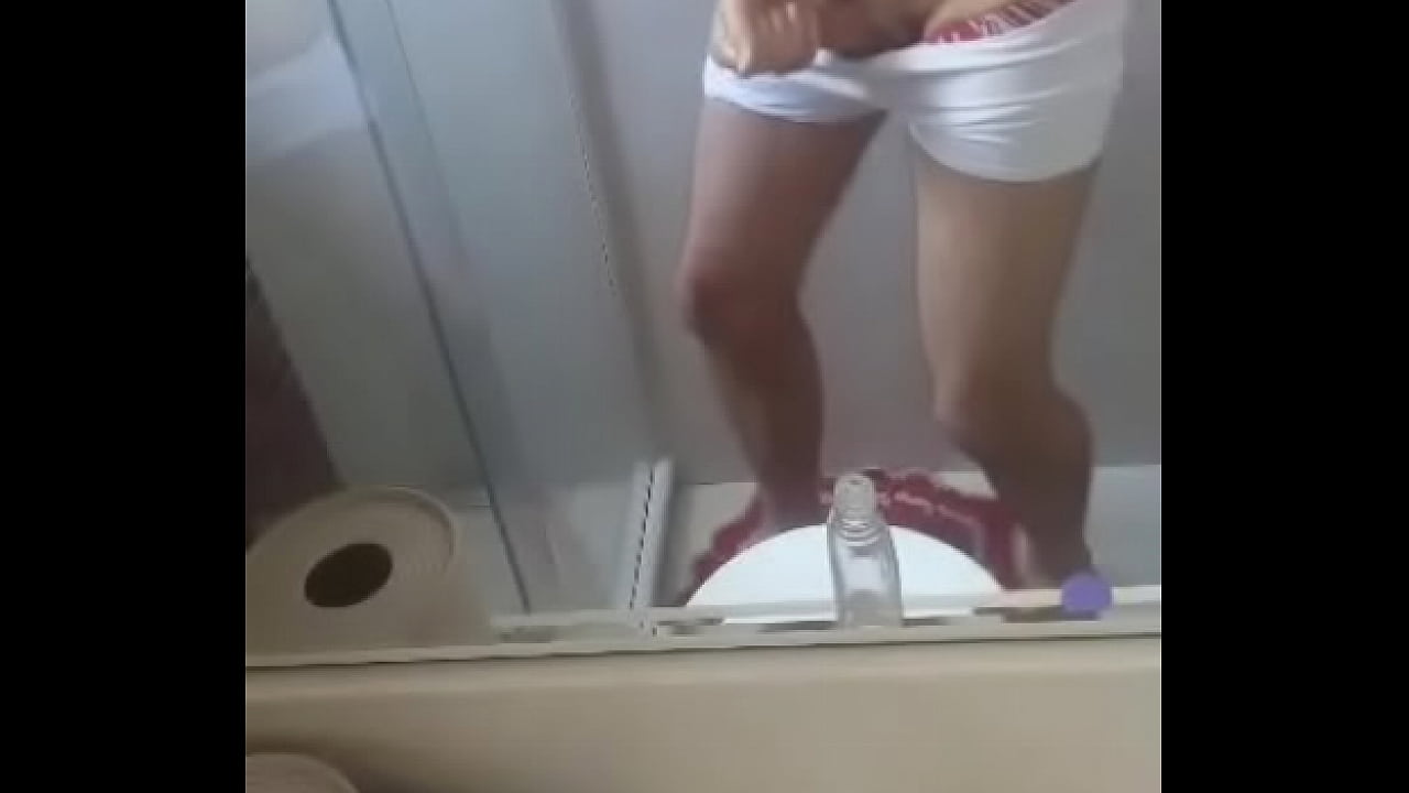 Punhetando e gemendo gostoso