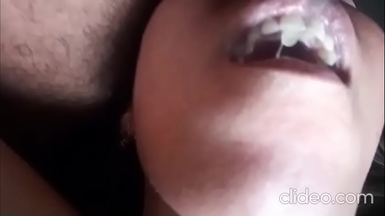 safada  levando gozada na boca