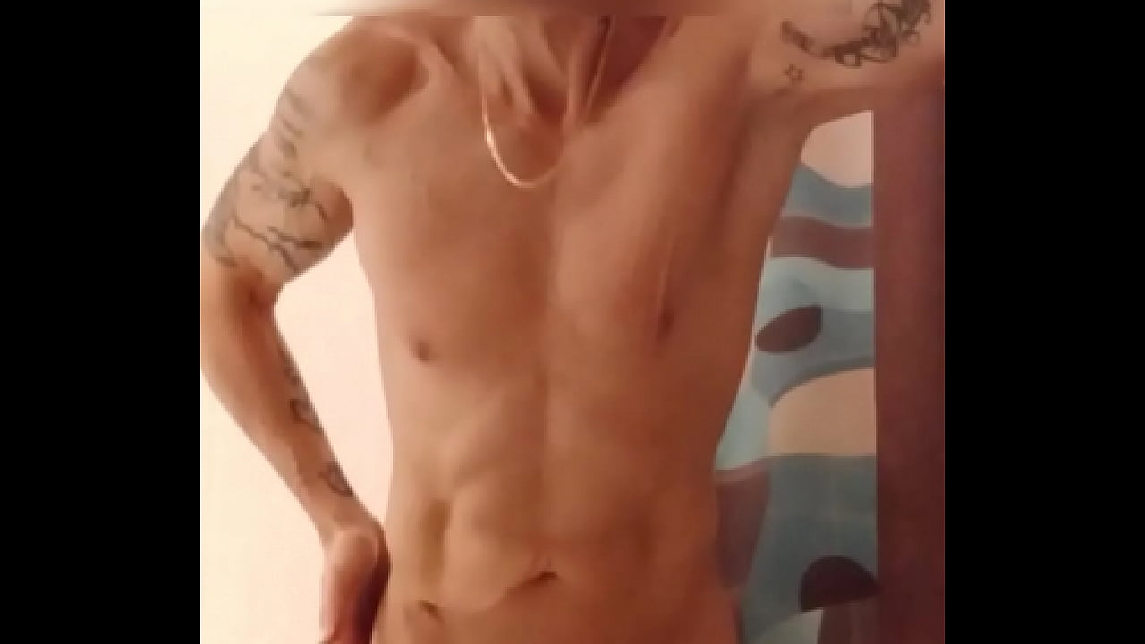 I fuck my slutty ass in the bathroom,