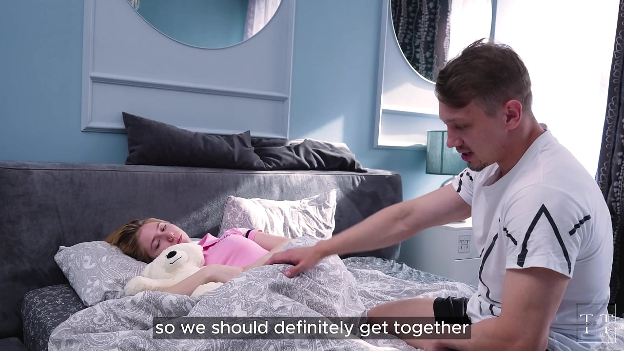 Stepdaughter Refuses to Go to College, Sucks Ste-dad's Cock Instead