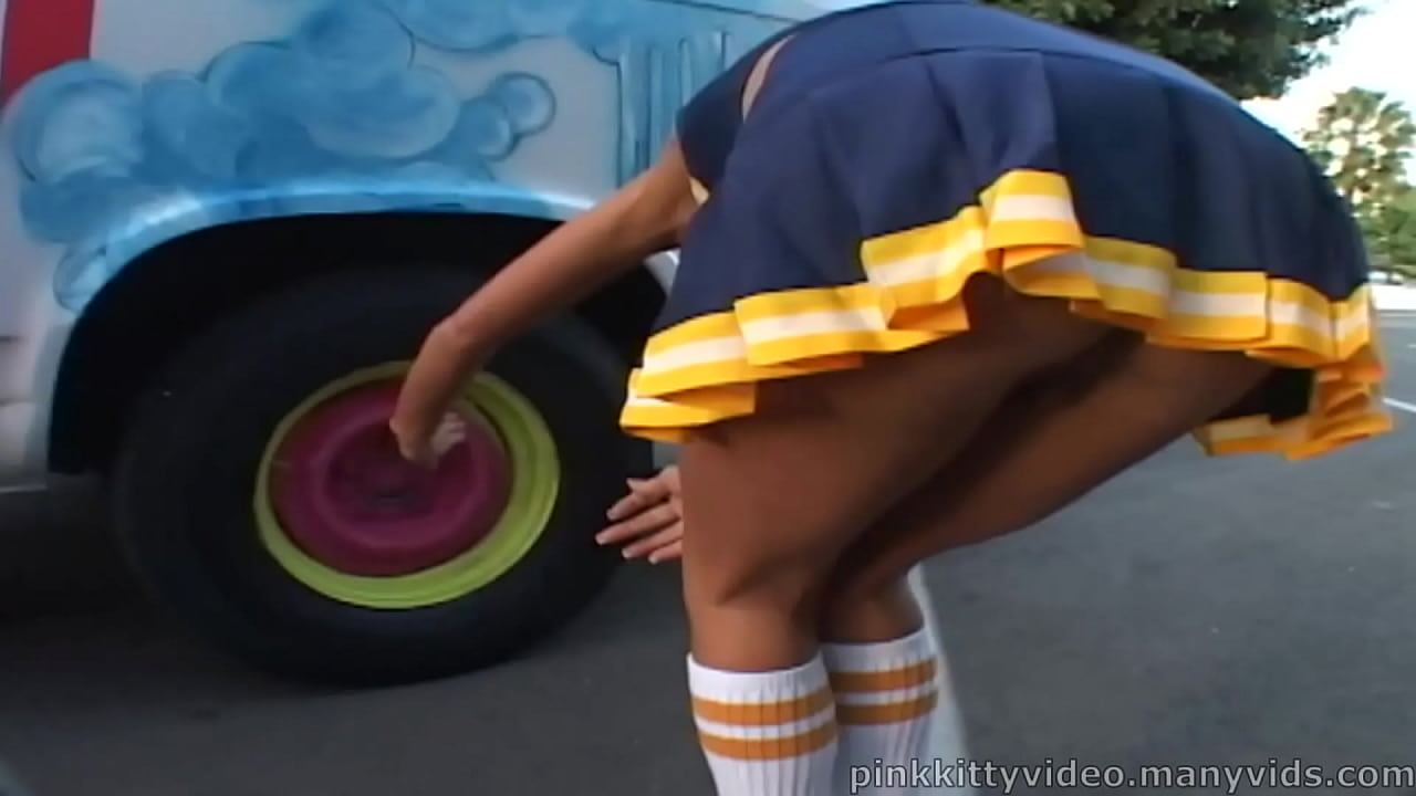 Petite Teen Kacey Jordan Fucks a Big Cock for Some Free Sweet Treats