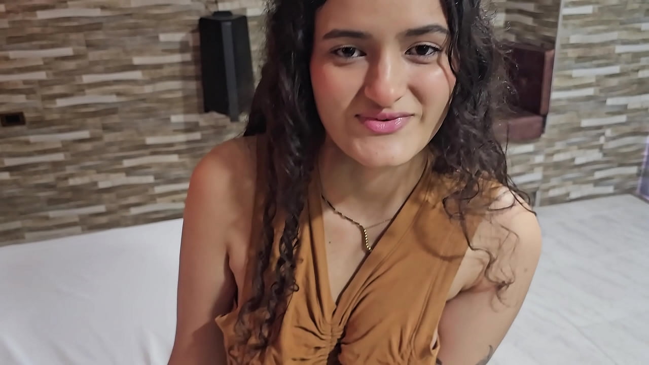 Mi novia me despierta con una mamada para que me la folle