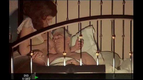 Some kind of retro sex robot doll - free porn video