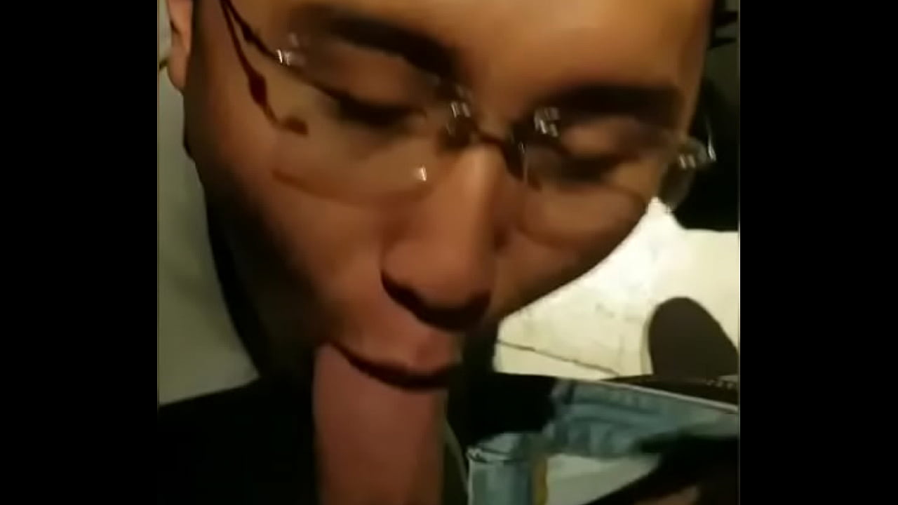 Previtus Media - Trai thẳng Việt Nam v&igrave; tiền b&uacute; cặc trong toilet | Tatakaa Hoang