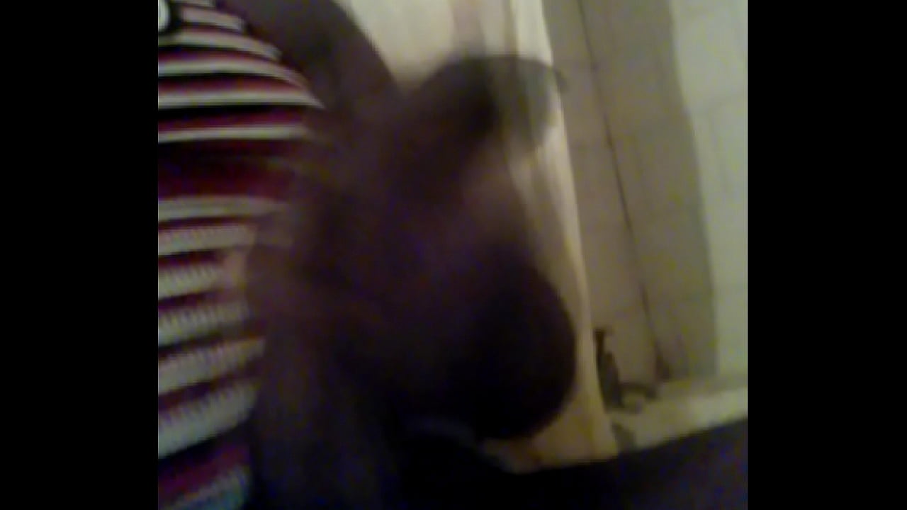 Jerking off to fat pussy girl