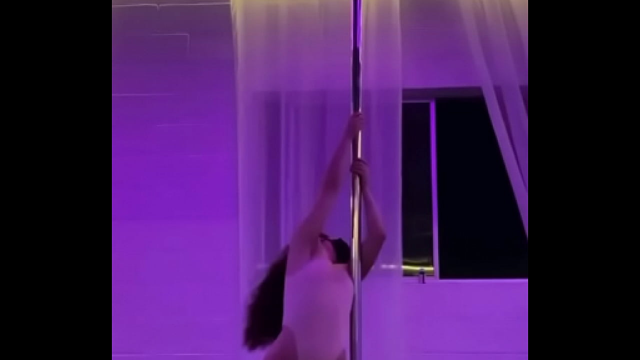 Lil dance for sum dick