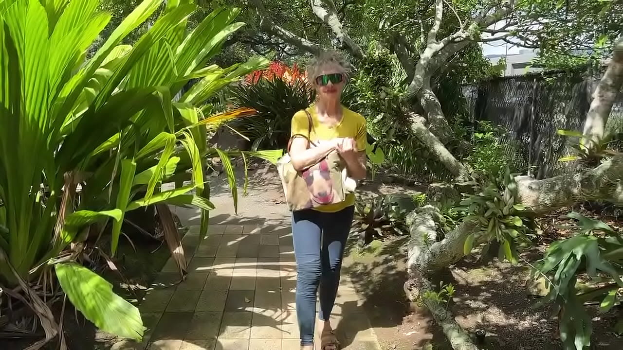 We did some filming at Foster Gardens this afternoon