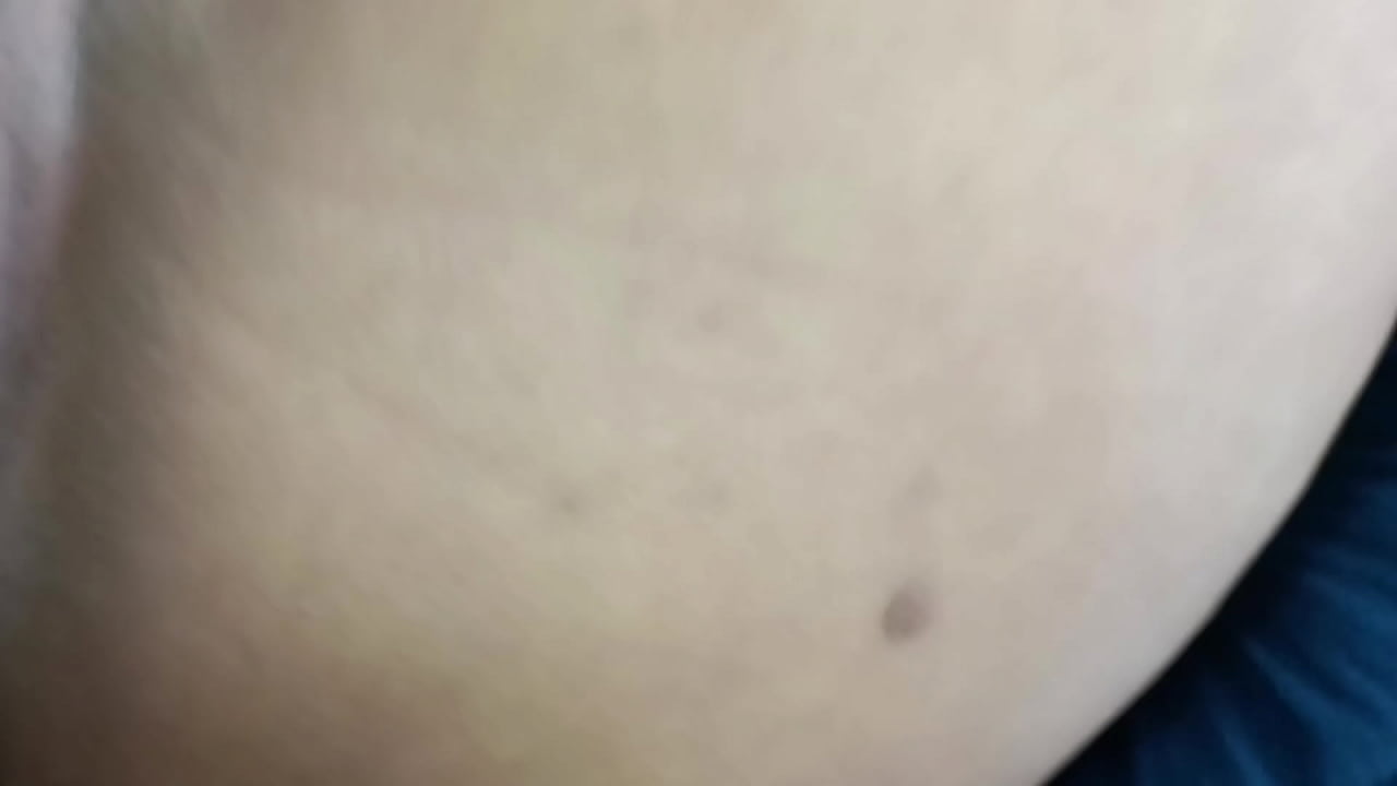 Morena Espetacular Rabuda de shortinho jeans gostosa pra caralho da Show de Sexo Oral e Depois me deu a Bucetinha apertadinha e Recebeu Leitinho Quente na Boquinha [V&iacute;deo completo no SHEER e X-RED]