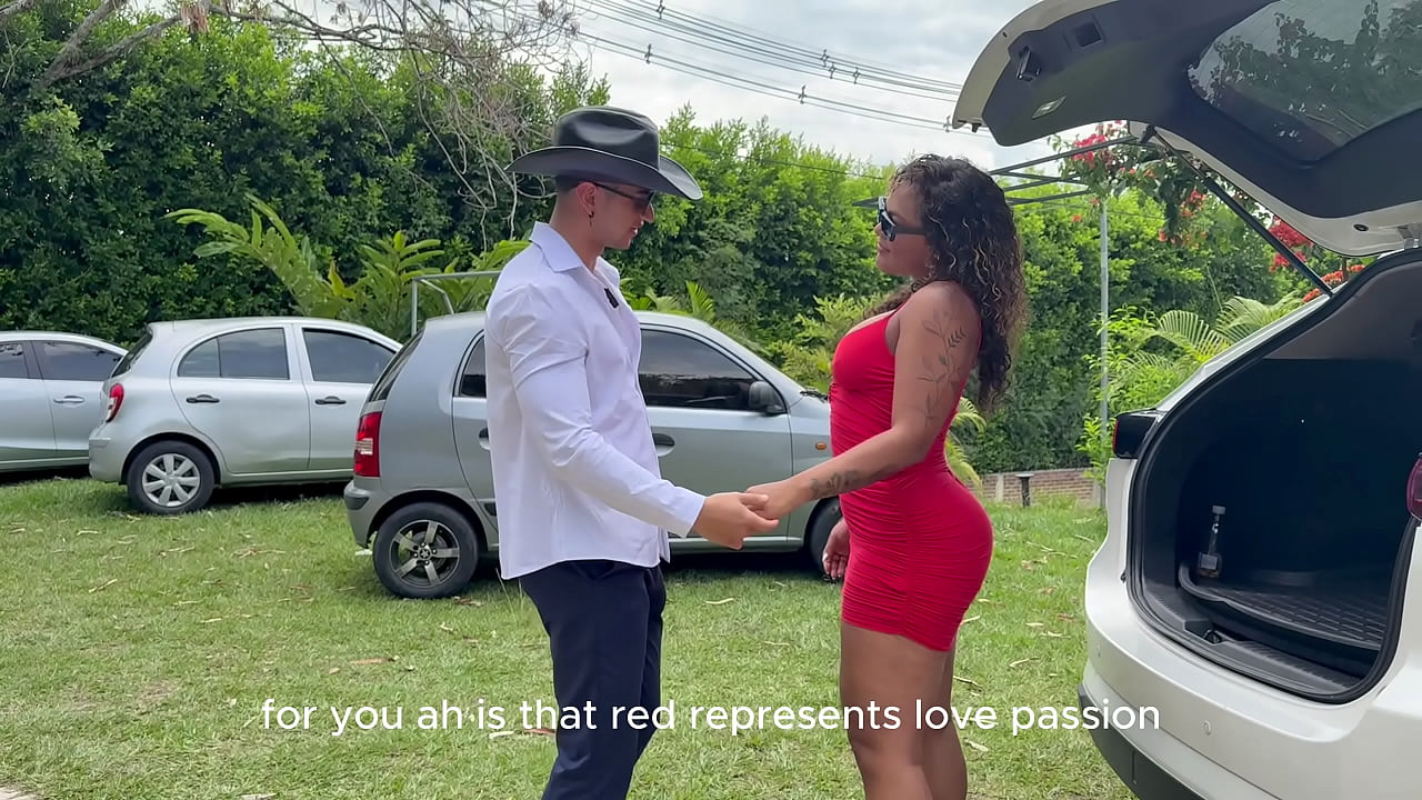 Milf Ebony Pide ser follada, Tetona latina recibe la enorme verga de un Suertudo en su estrecho co&ntilde;o h&uacute;medo y la llena de leche!!