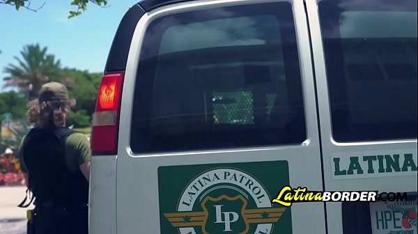 Hottie bounced reverse cowgirl style on hard dick