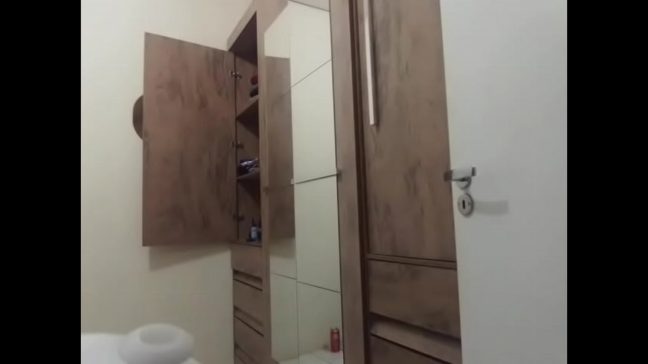 Dan&ccedil;ando nu de pau duro