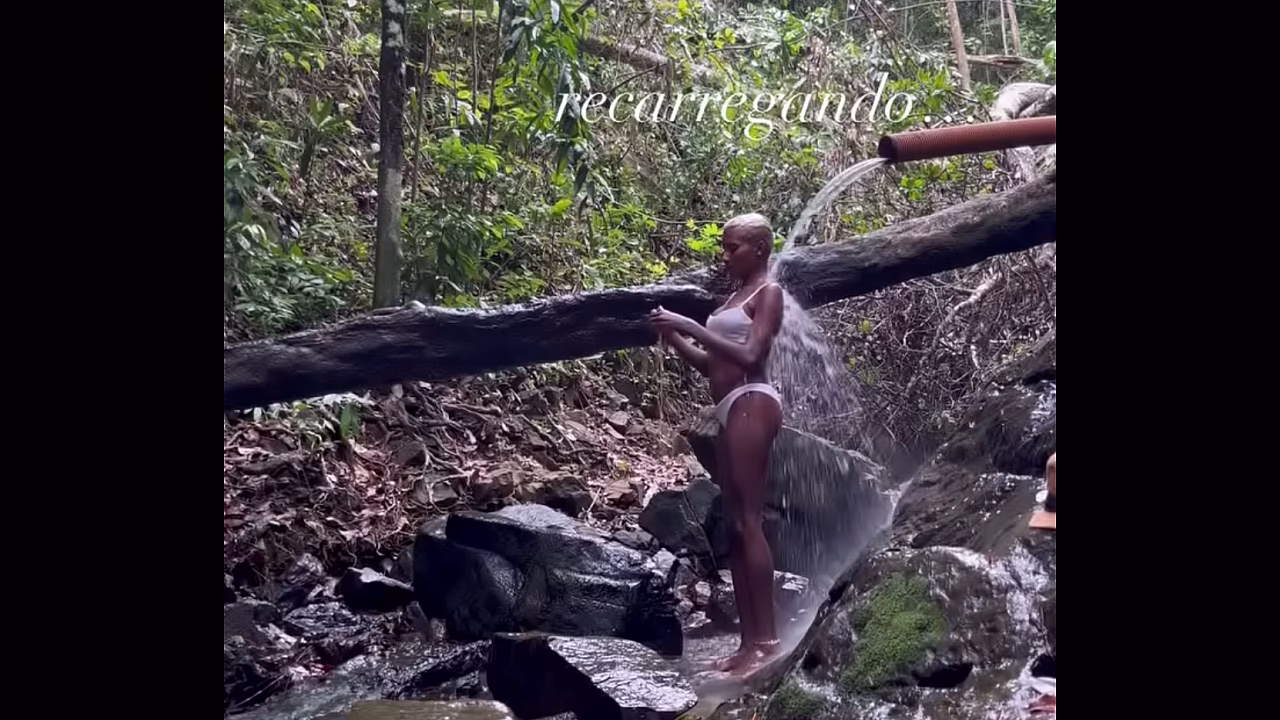 Mujer negra desnuda muy sexy