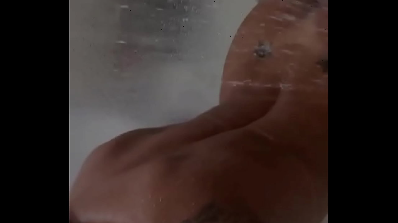 Vem tomar banho comigo amor ?