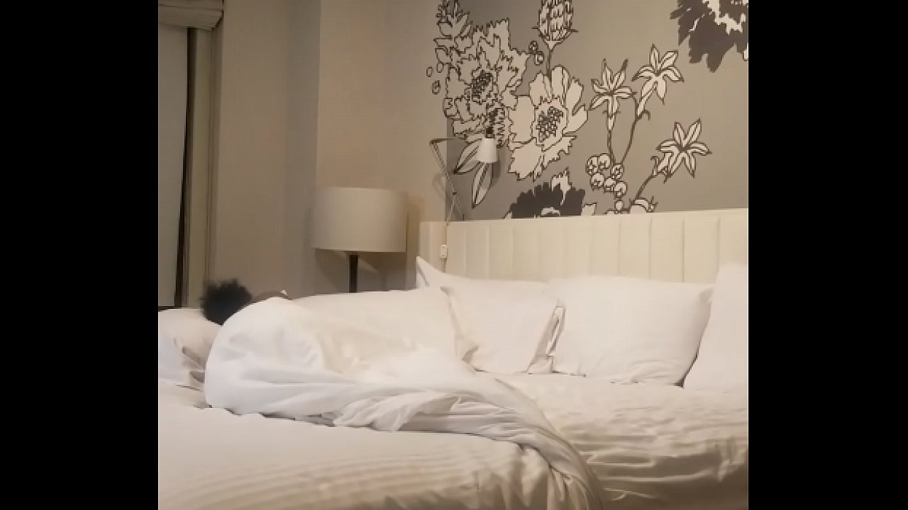 Ebony dyke giving great head