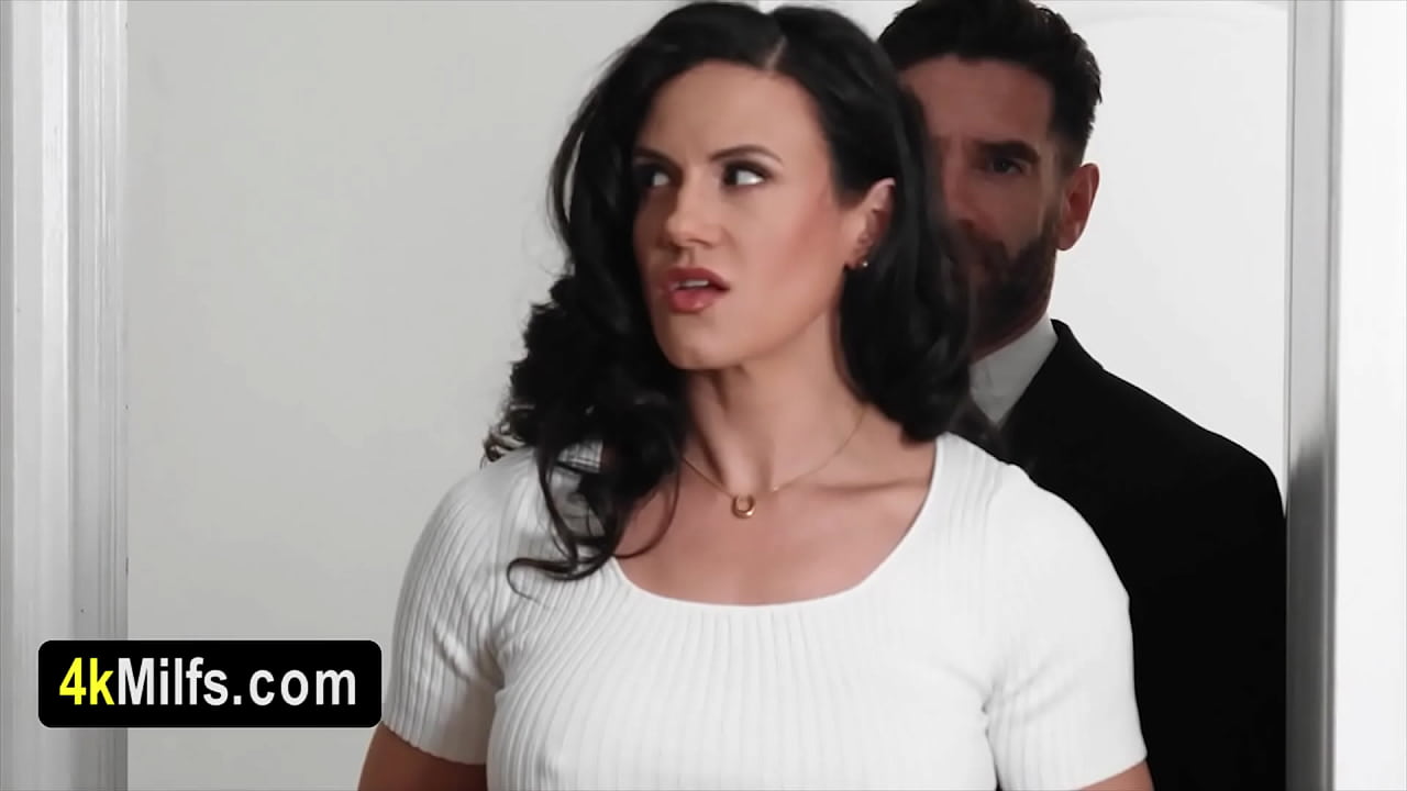 Porn parody with rough sex fetish