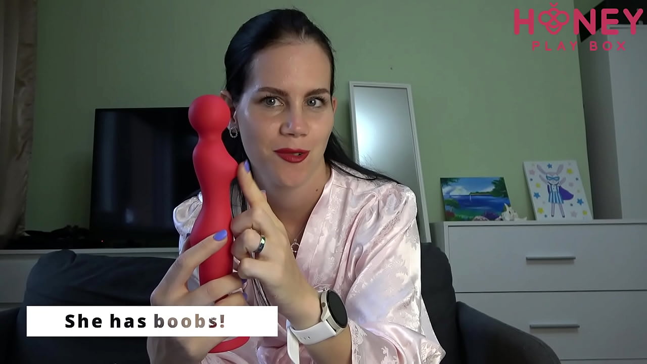 Unpacks and tests the Empress vibrator from Honey Play Box