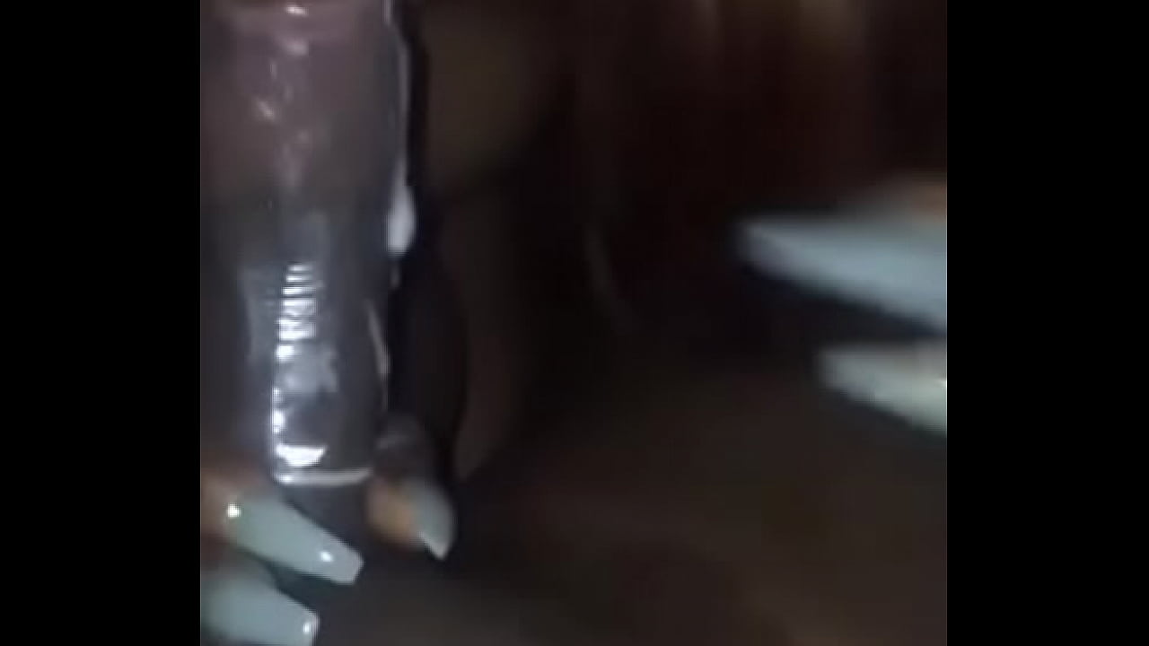 Kendra droppin dat neck