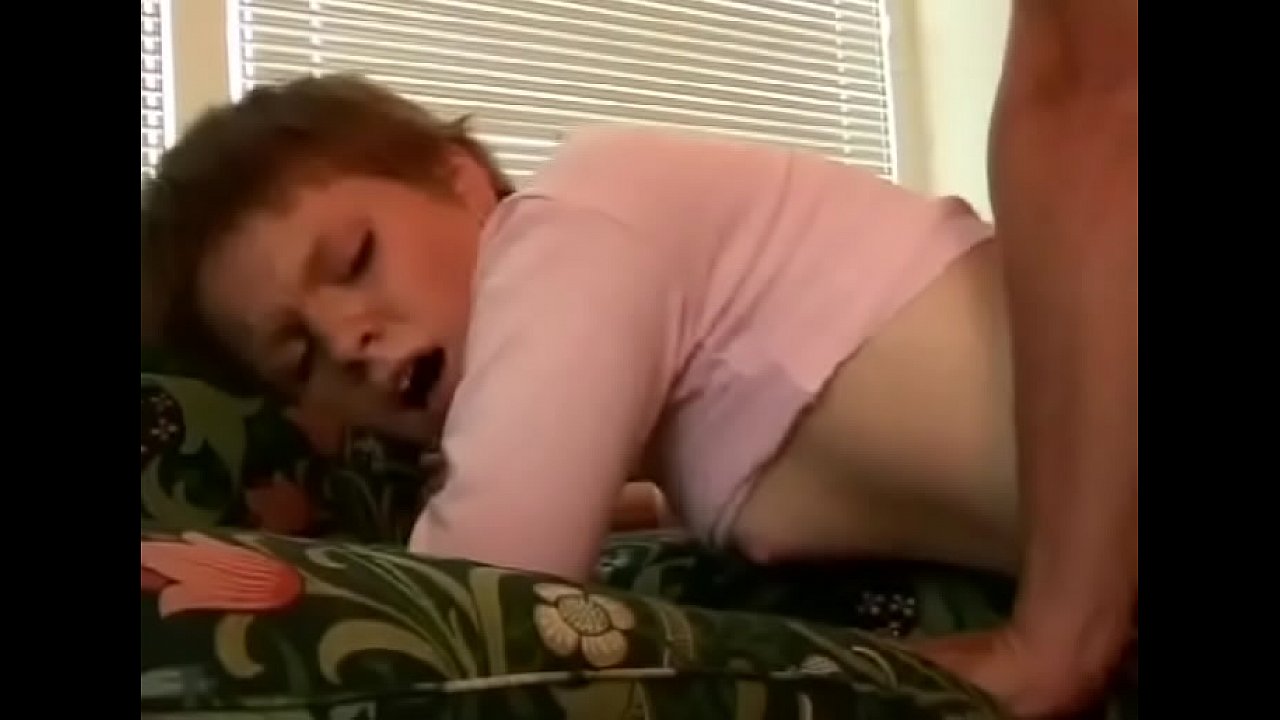 Engaging floozy Sanita enjoys chili in her taco