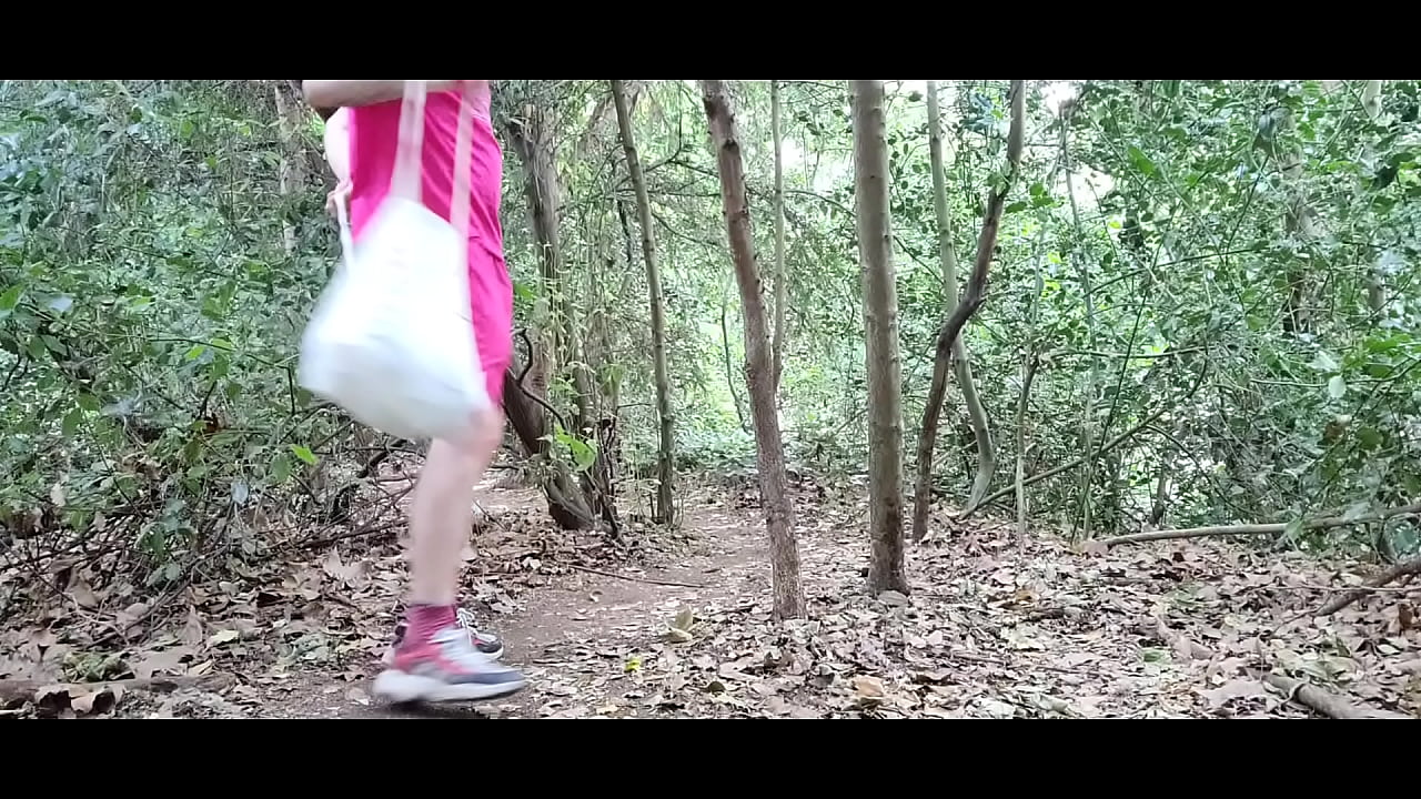 Cruising Battersea Park east side trail