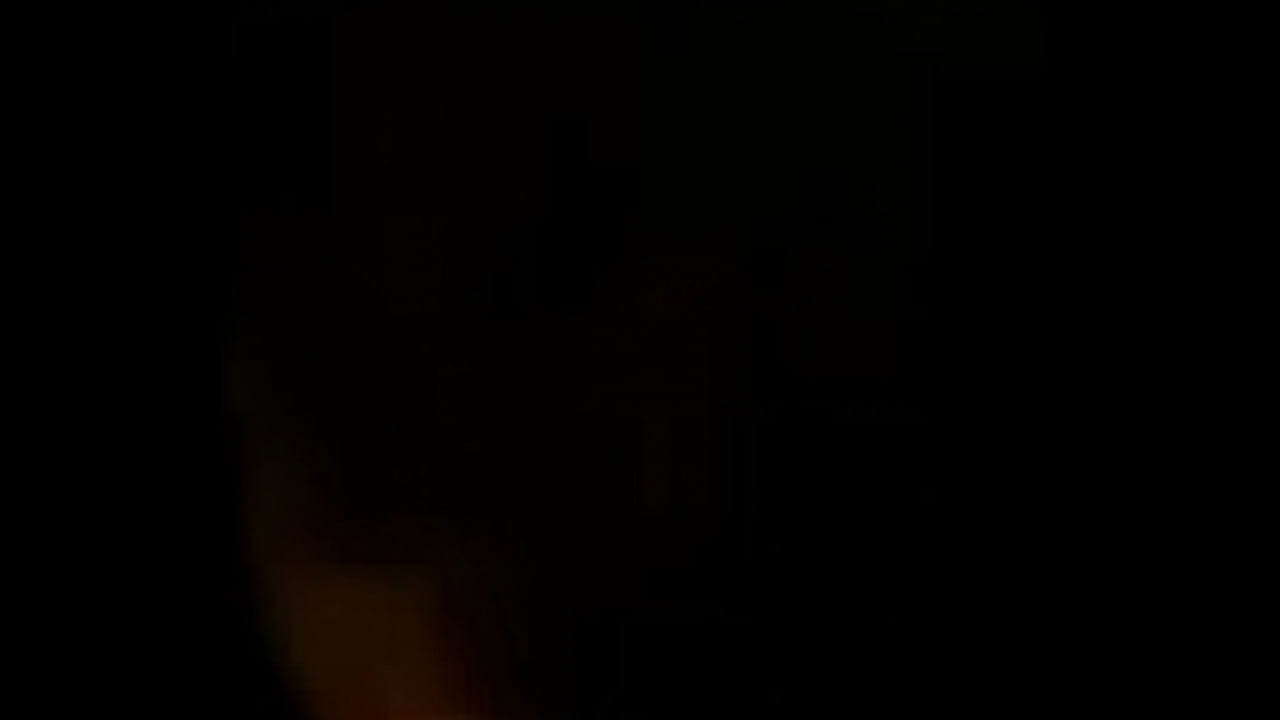 la madre de andres ( diana)