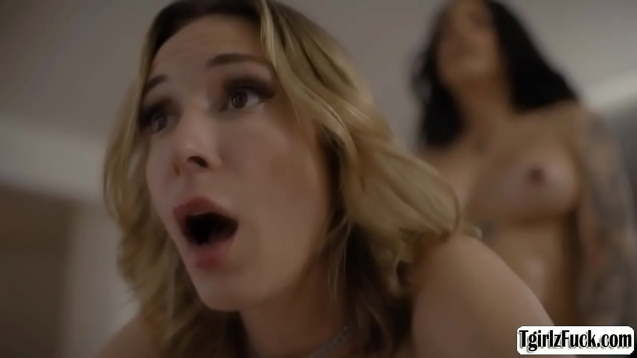 Busty brunette shemale Eva Maxim gets her big tits oils up.The female agent deepthroat blowjobs her ts cock.The trans fucks her pussy on the couch.