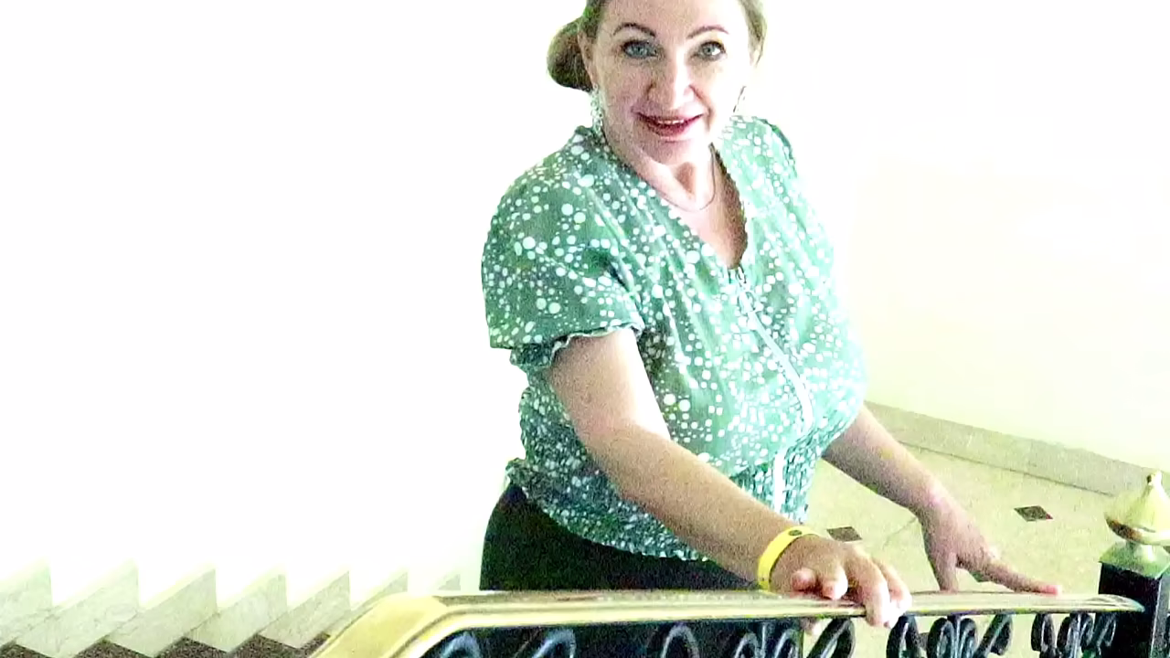 GILF MariaOld with big tits invite you to her room and teasing