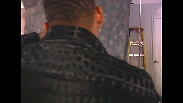 Metro - In Vogue - scene 2 - extract 3