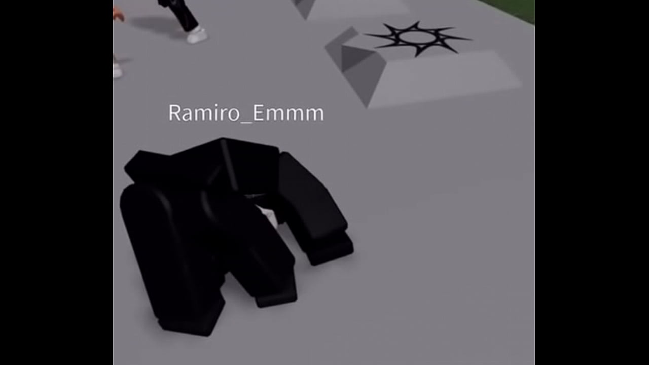 Ramiro takes Jul&rsquo;s 8.5 cock into his ass